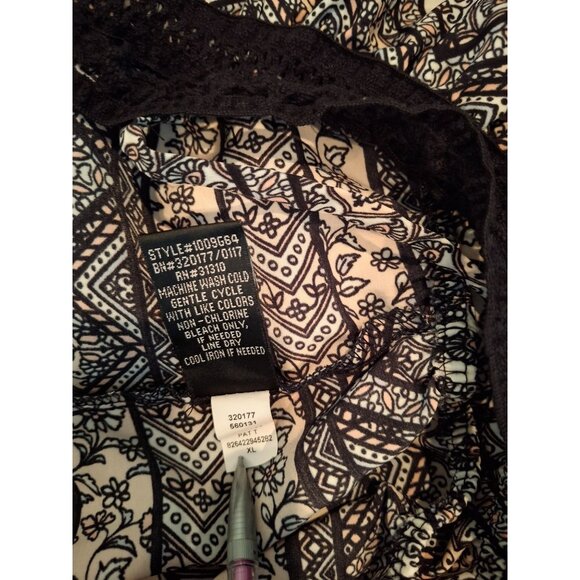 IZ Byer Womens Babydoll Top XL Black White Geometric Boho Y2K Spaghetti Straps - Picture 5 of 7